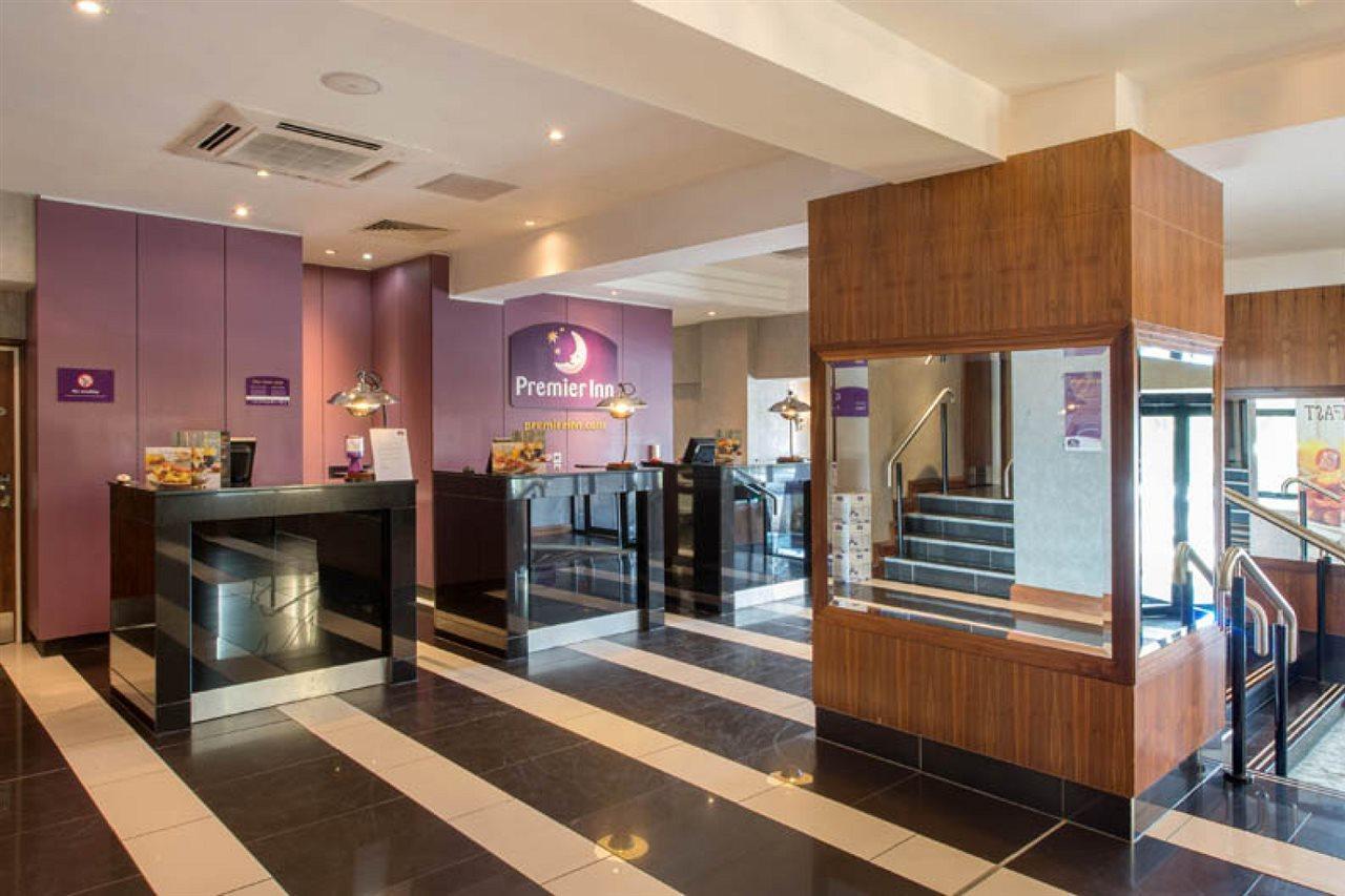 Premier Inn Bournemouth Central Екстериор снимка