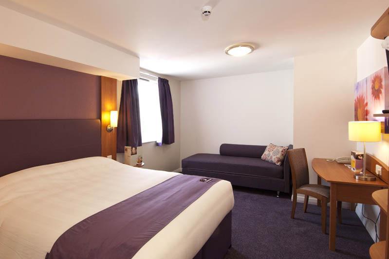 Premier Inn Bournemouth Central Стая снимка