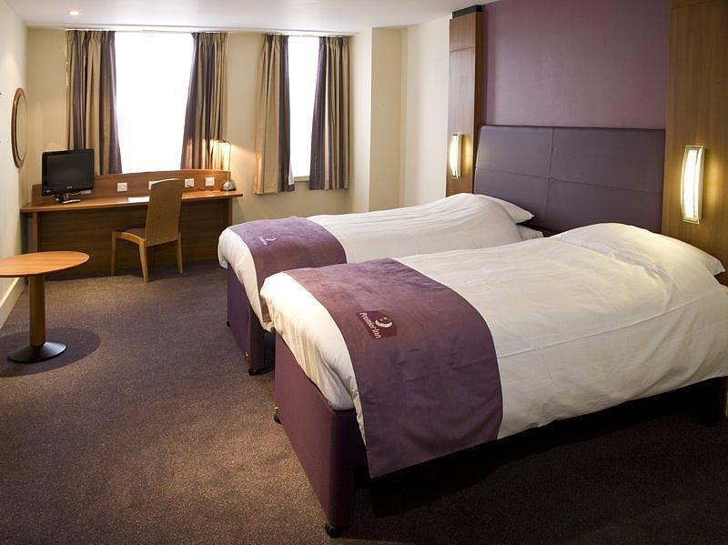 Premier Inn Bournemouth Central Екстериор снимка