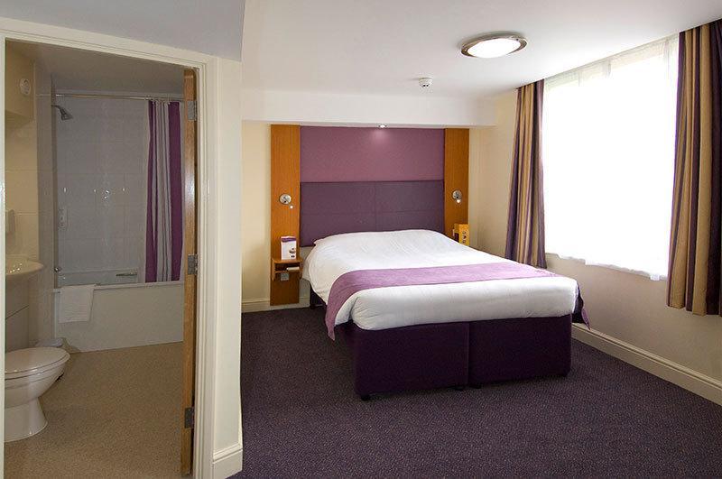 Premier Inn Bournemouth Central Екстериор снимка